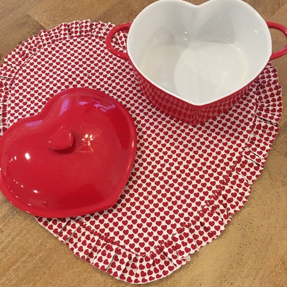 Heart oven safe ceramic dish!❤️ - Picture 2 of 8